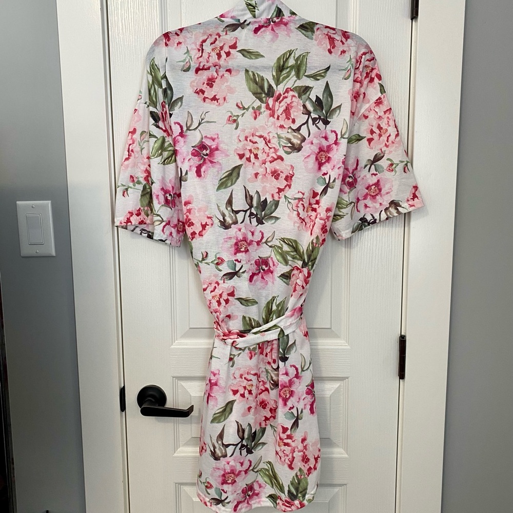 Flower Robe - Picture 3 of 4